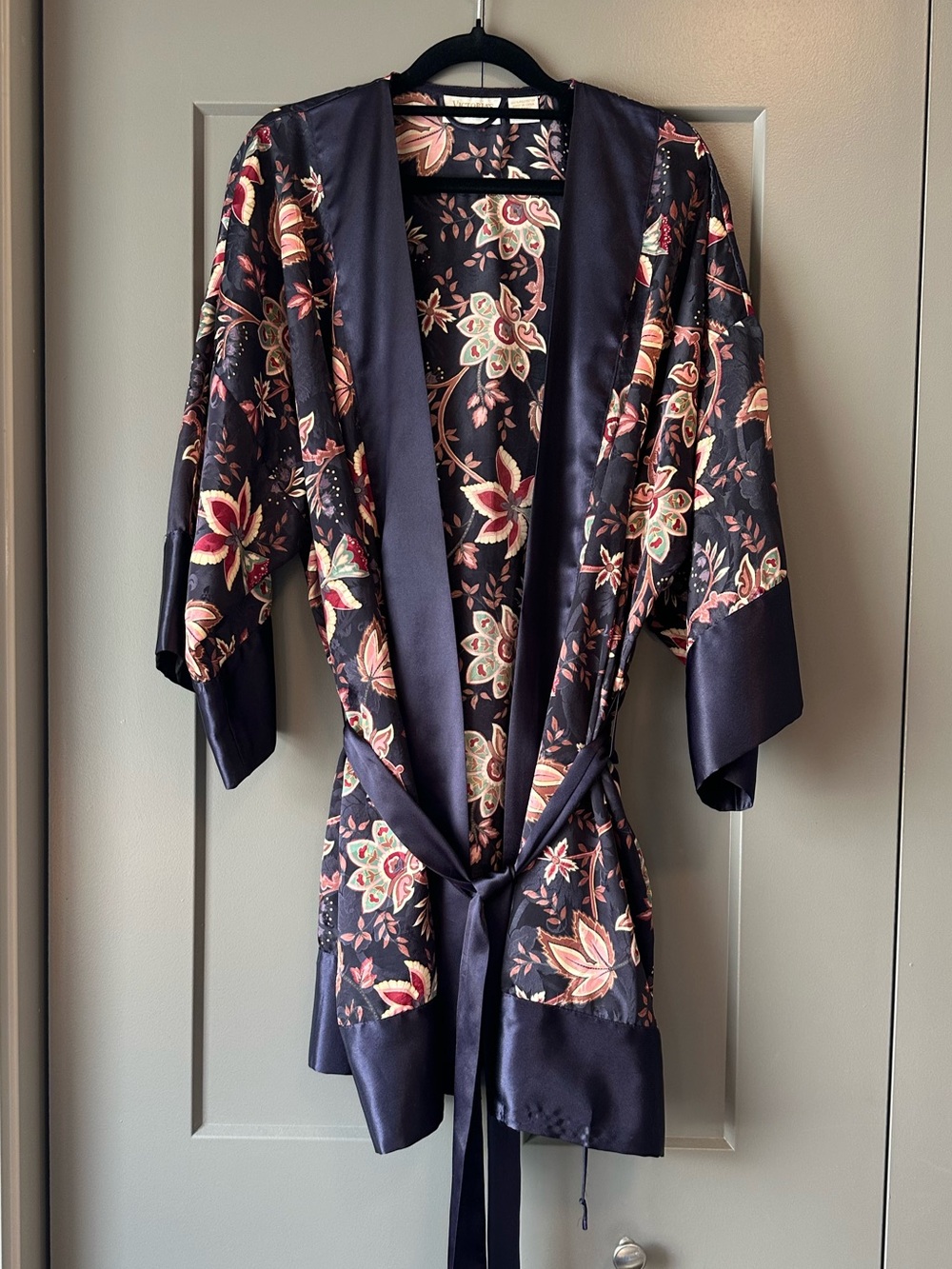 Victorias Secret Gold Tag Satin Kimono Robe - Navy with Pink Floral